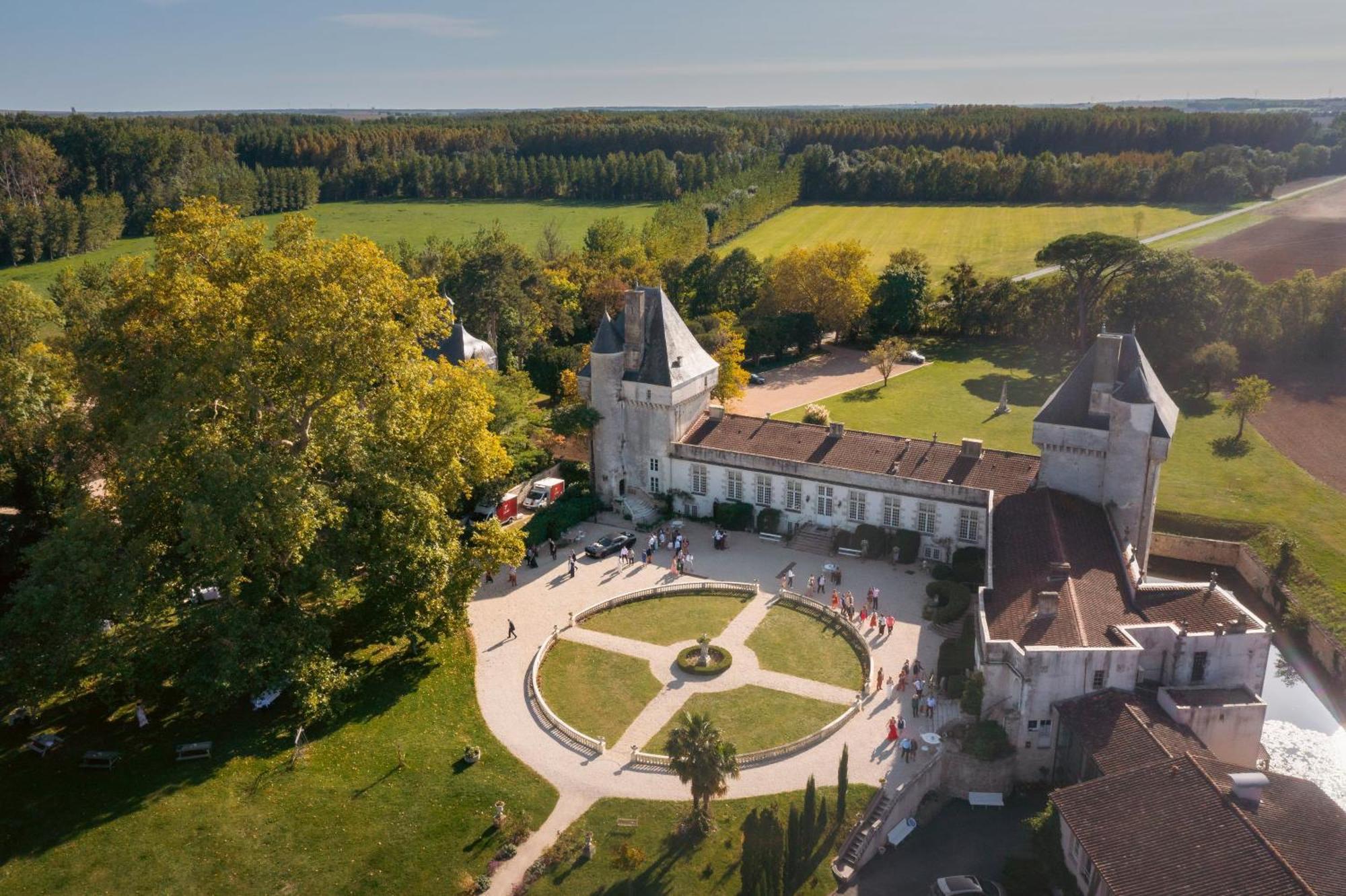 Chateau De Mornay Saint-Pierre-de-l'Isle Zewnętrze zdjęcie